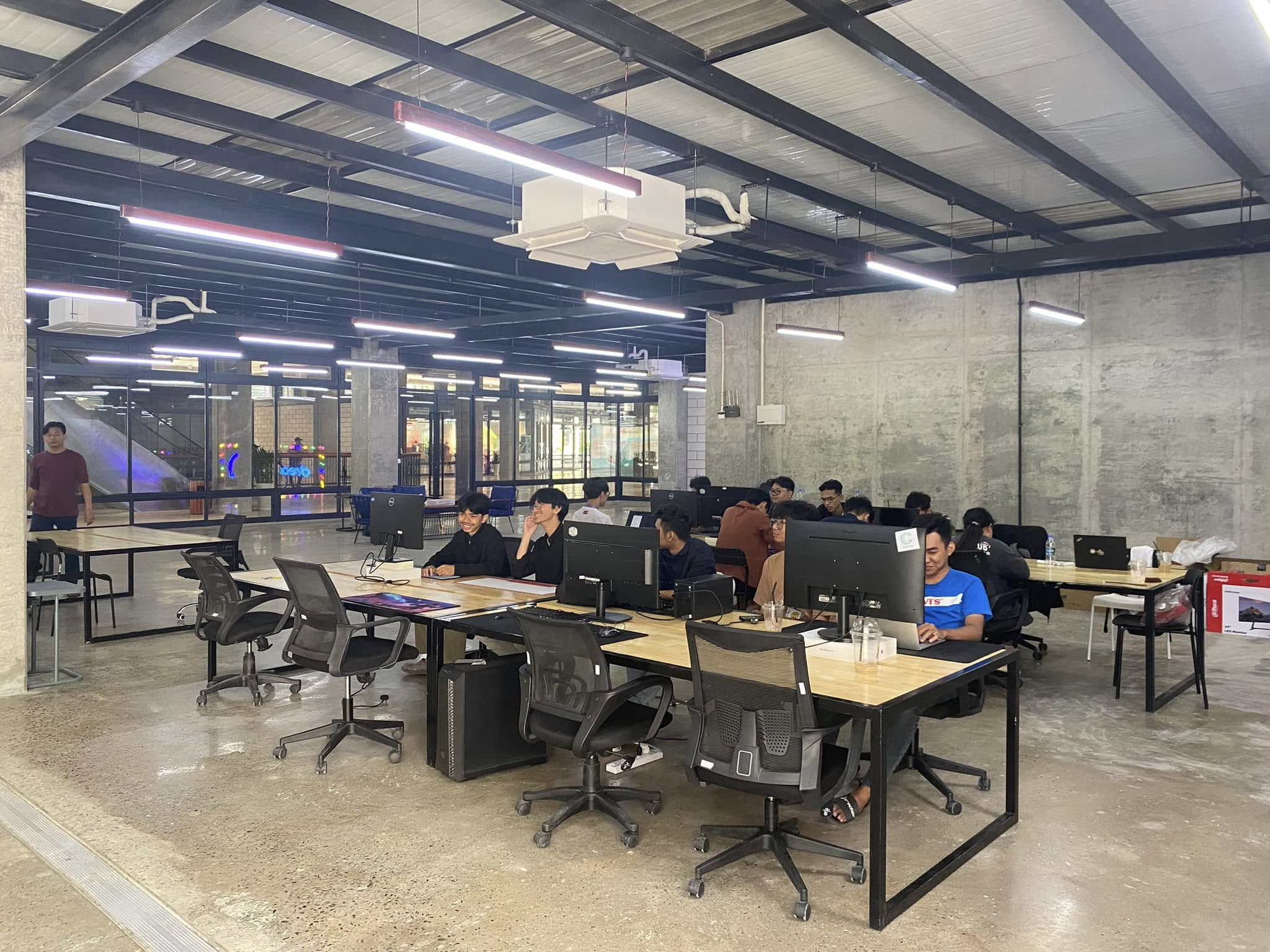 https://sgp1.digitaloceanspaces.com/bytefarm-payload/office.jpg